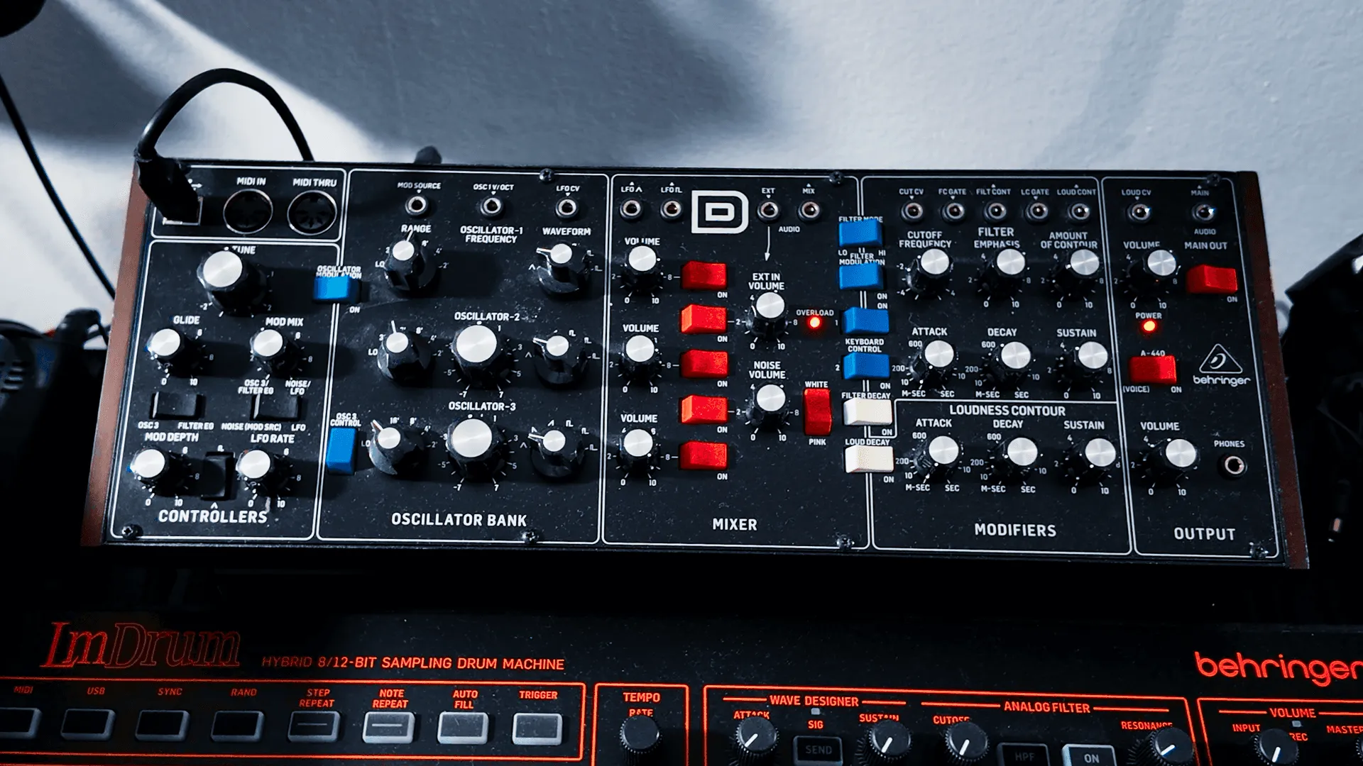 Behringer Model D