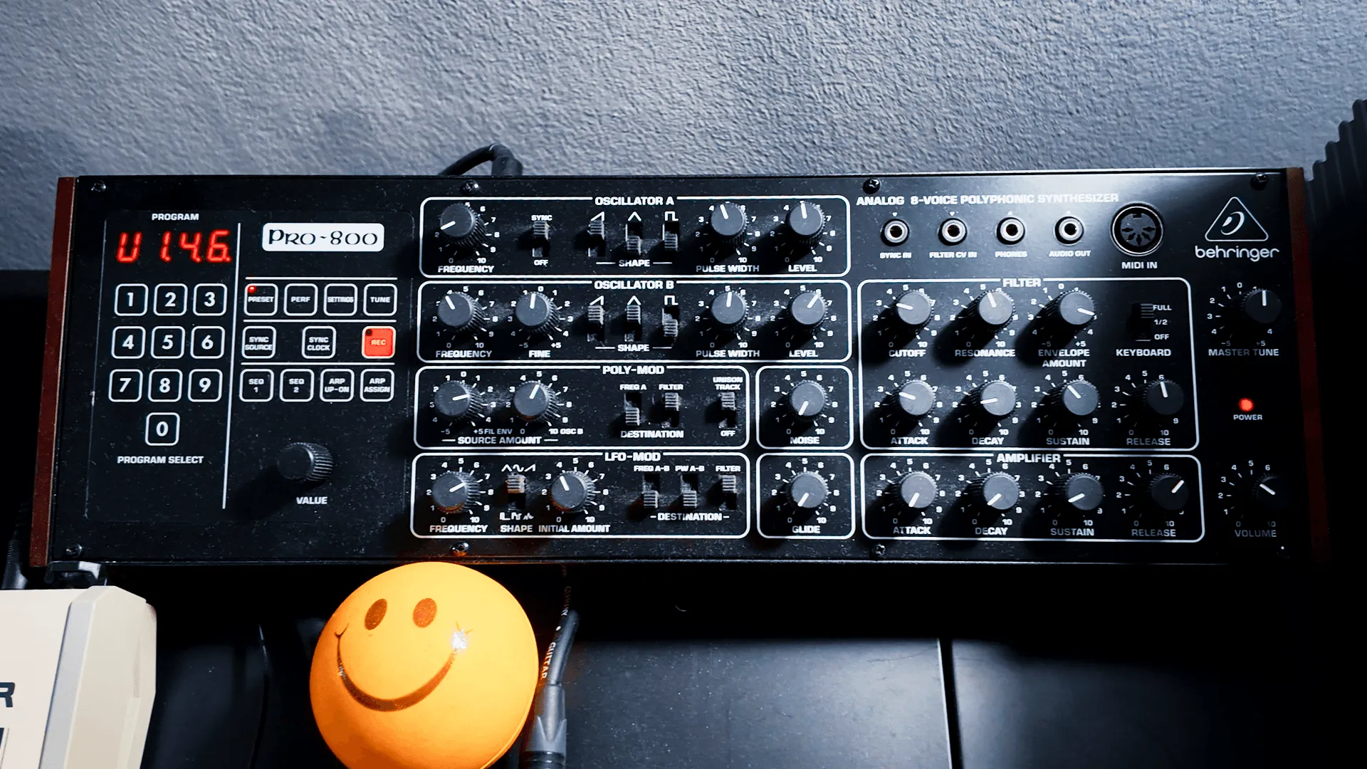 Behringer Pro-800