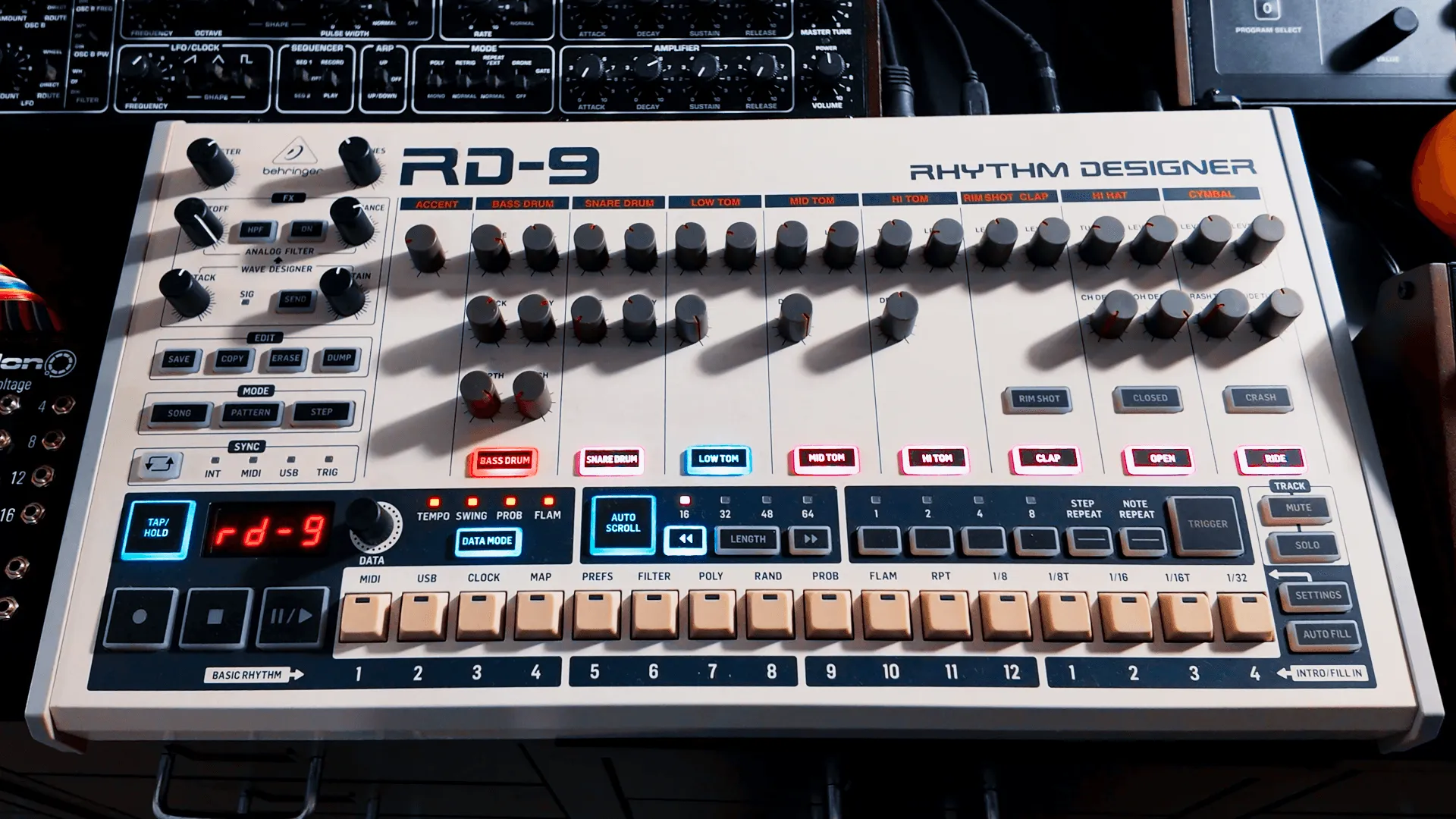 Behringer RD-9